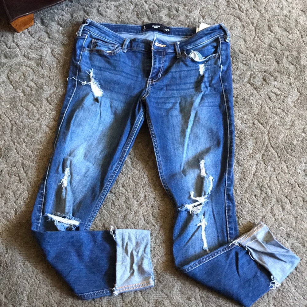 Holister cropped skinny ripped jeans
